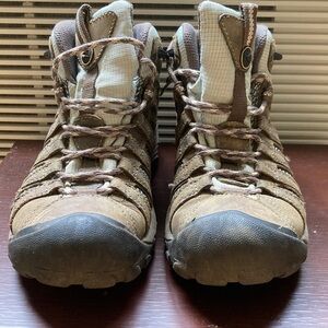 Keen Women's Keen Hiking Boots - Brown and Tan